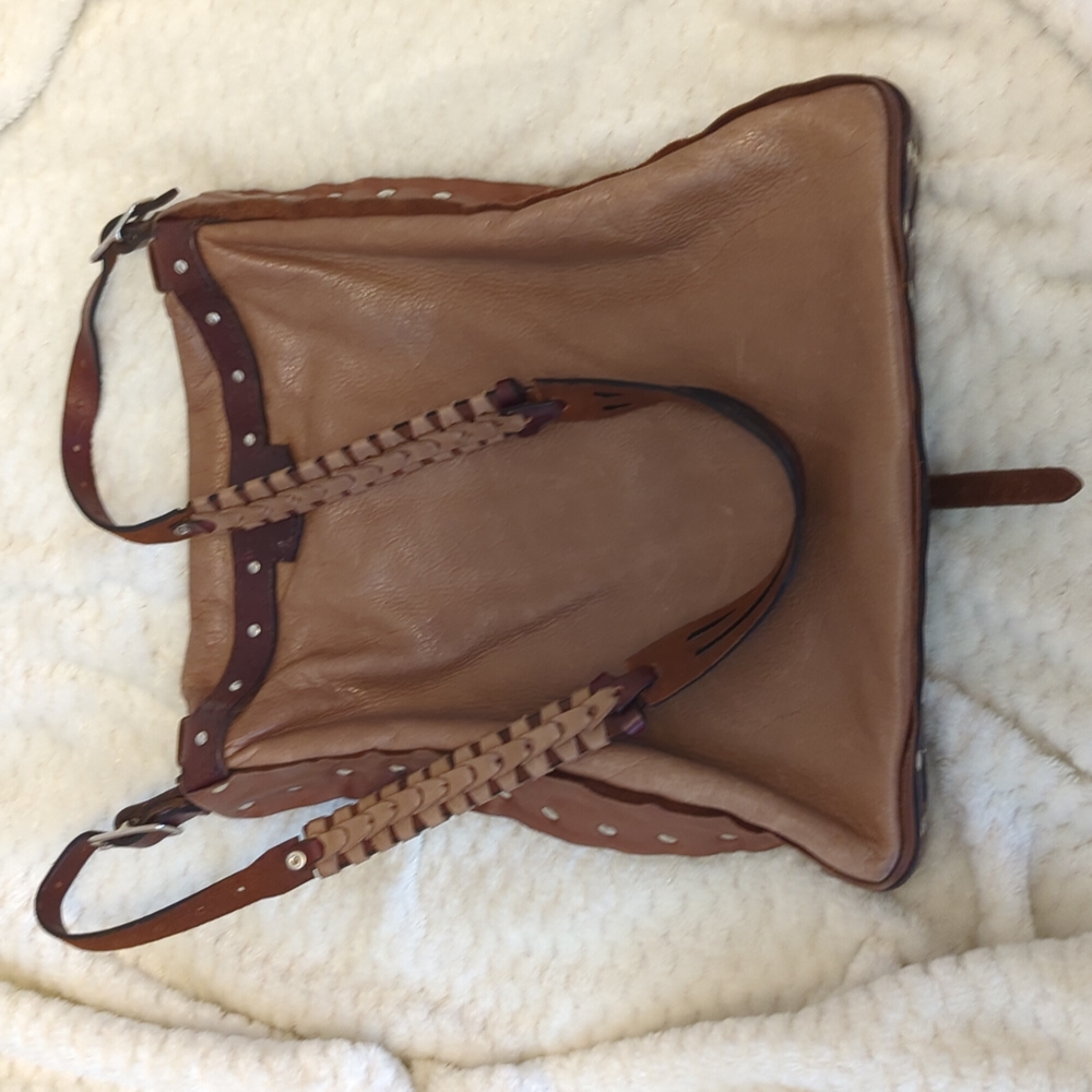 💕HP💕Bella Dolci Handcrafted Brown Leather Shoulder Bag - Picture 3 of 14